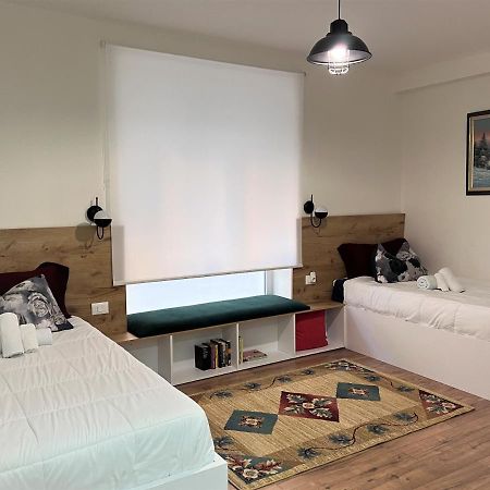 Grand Park & Bllok Area Rooms Tirana Exteriör bild