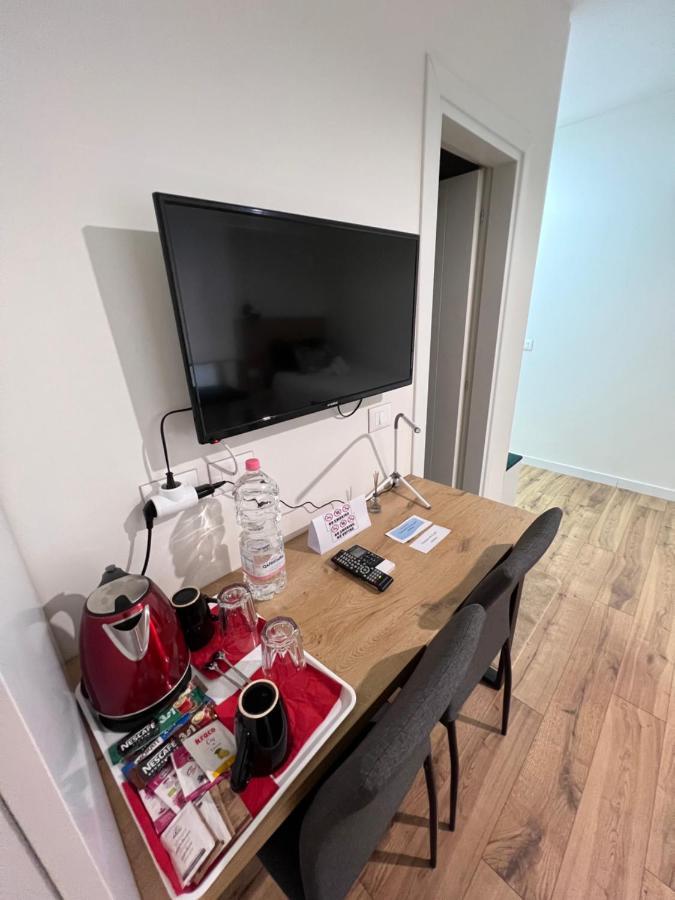 Grand Park & Bllok Area Rooms Tirana Exteriör bild