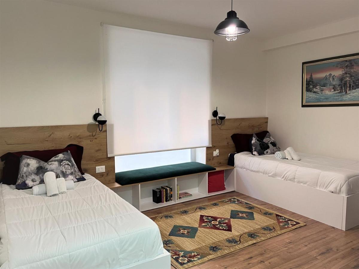 Grand Park & Bllok Area Rooms Tirana Exteriör bild